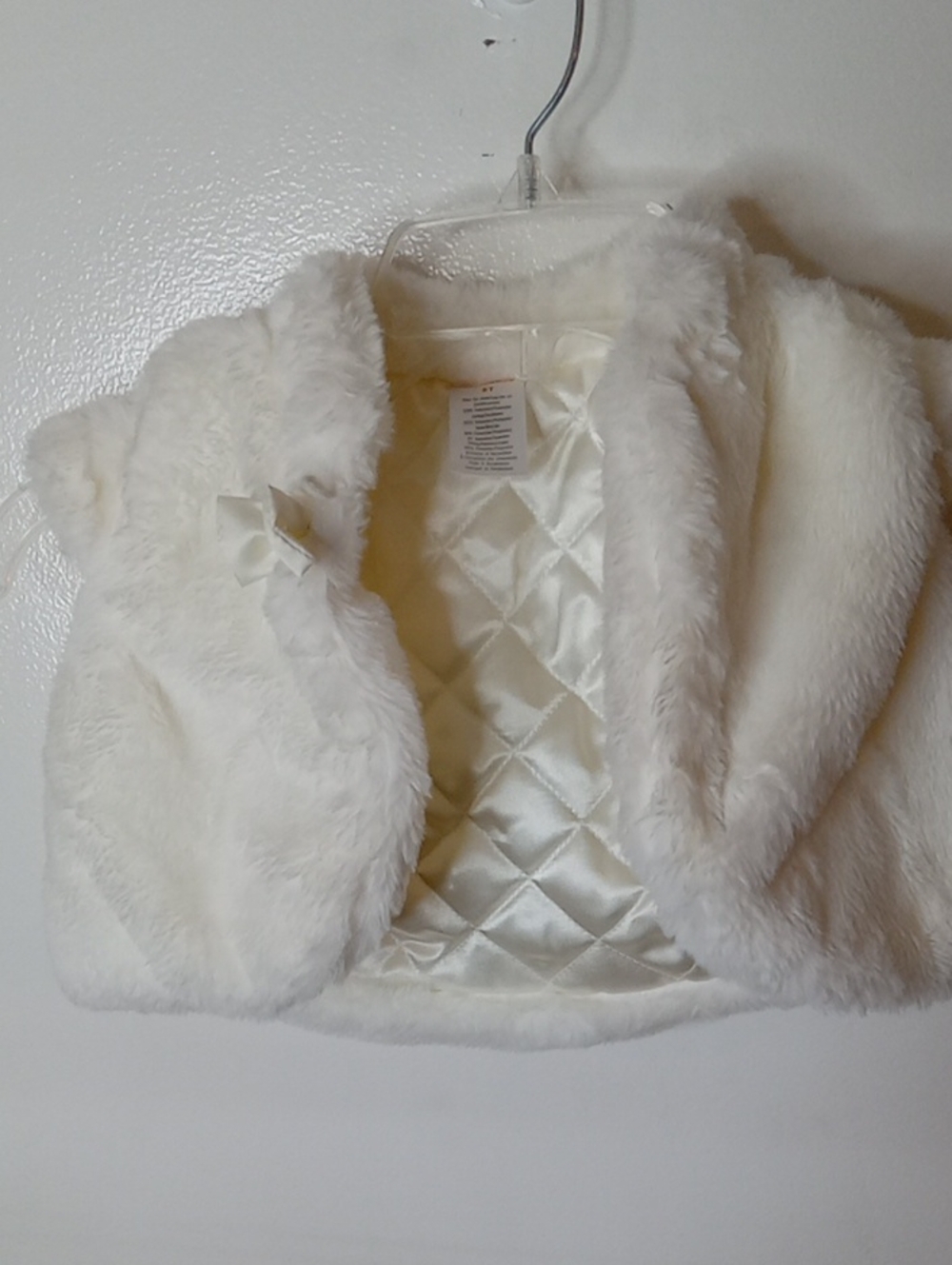 Gymboree Girl's Size 5T White Faux Fur Cropped Bolero with Satin Lining Dressy